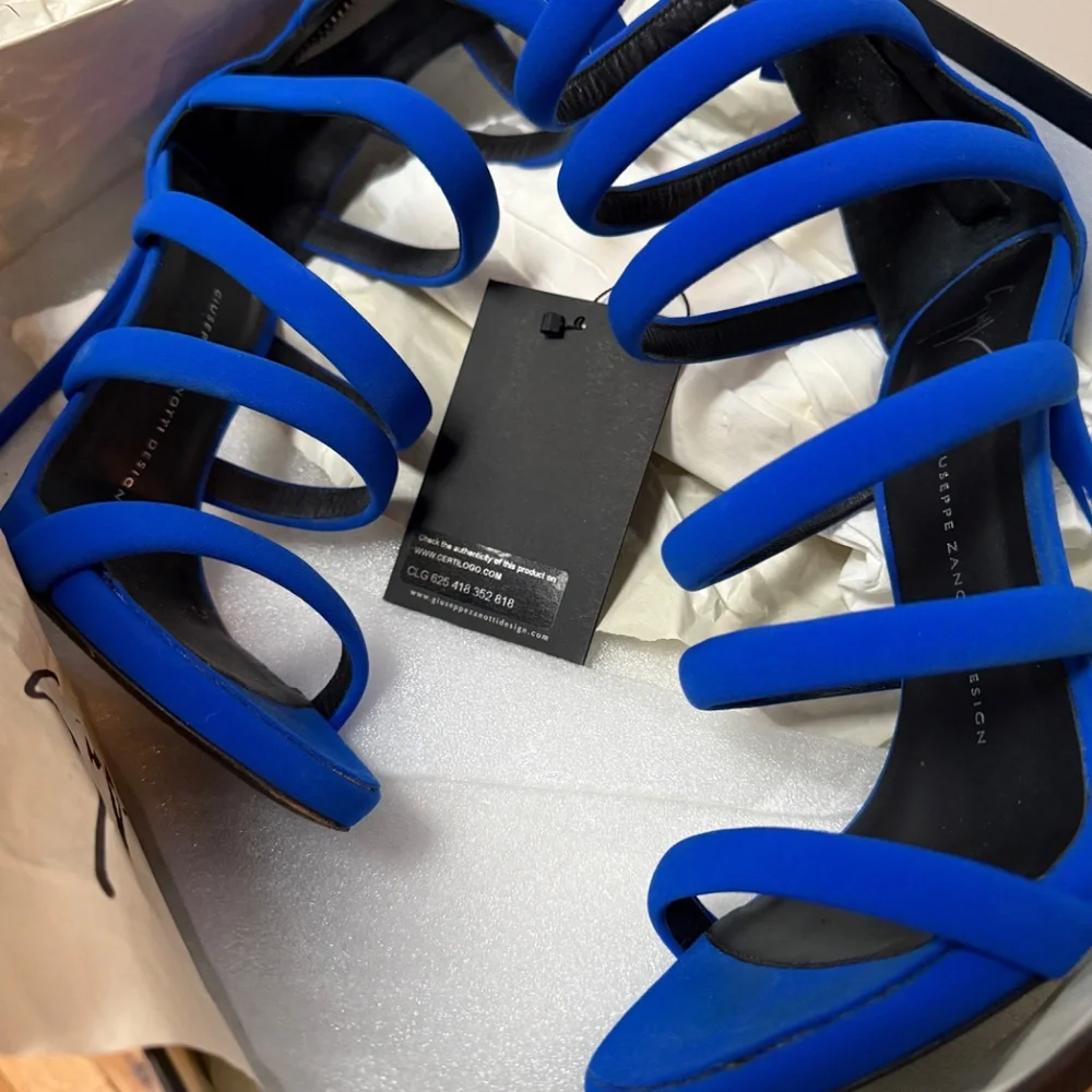 Giuseppe Zanotti Shoes - Picture 7 of 7